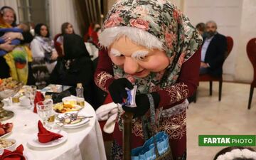 تصاویری زیبا از دورهمی شب یلدا کانون سخنوران ایران و مجموعه رسانه های فرتاک 