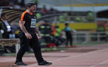 مربی پرسپولیس: بودن یا نبودن من روی سکو تأثیری نداشت