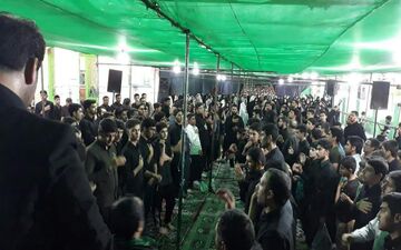 نوای لبیک یا حسین (ع) در بقاع متبرکه استان کرمانشاه طنین انداز شد