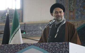 امام جمعه بروجرد: پیاده‌روی اربعین نماد وحدت و انسجام جبهه مقاومت است