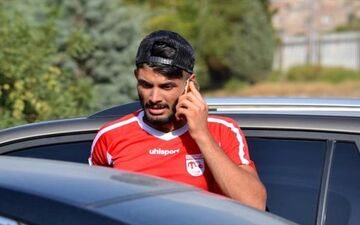 
جنگ استقلال و پرسپولیس برای ترکاندن بمب نقل و انتقالات