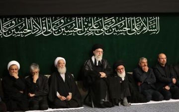 مراسم عزاداری شام غریبان در حسینیه امام خمینی(ره) برگزار شد
