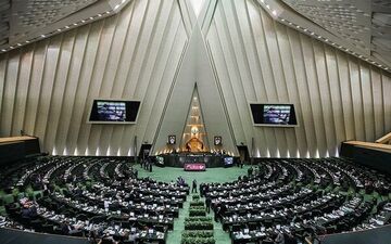 «ظریف» و «مدرس خیابانی» فردا در مجلس حاضر می‌شوند
