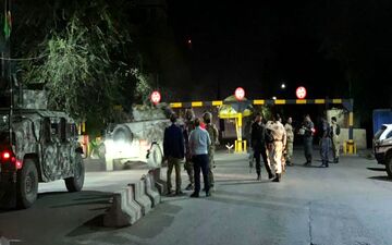 وقوع دو انفجار مهیب نزدیک سفارت آمریکا و کاخ ریاست جمهوری افغانستان در کابل