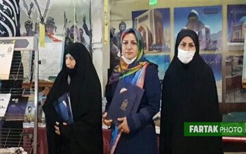 شمسی وفایی علاوه بر نویسندگی در ساخت فیلم‌های مستند ناوک عشق