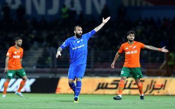 ملی‌پوش استقلال تا آخر فروردین رفت!