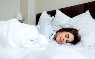 راهکاری برای کاهش خواب‌آلودگی بعد از صرف ناهار