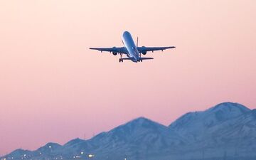 همه فرودگاه‌ها پرواز دارند