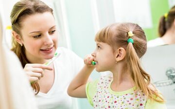 روش هایی طلایی برای تشویق کودکان به مسواک زدن