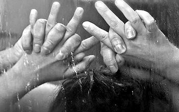 رابطه جنسی در حمام ! / هر آنچه باید از رابطه جنسی در حمام بدانید + مزایا و معایب