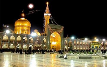 
اعلام ویژه‌برنامه‌های لحظه تحویل سال نو در حرم رضوی
