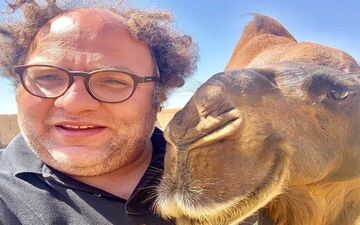 دعوای علی کریمی و‌ مستر تیستر بالا گرفت + تصویر