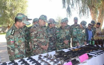 کشف و ضبط محموله سلاح و مشروبات الکی/  تقدیر فرمانده قرارگاه غرب ارتش از کارکنان تیپ ۱۲۸ قصرشیرین وسومار