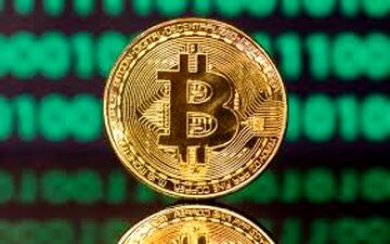 
جهش یا سقوط؟ نبرد بیت‌کوین در مرز ۱۱۸ هزار دلار؛ تتر در کنار دلار ایستاد
