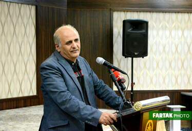  نشست هم‌اندیشی تورلیدرها برای جذب گردشگر  در سالن آناهیتا هتل پارسیان کرمانشاه 