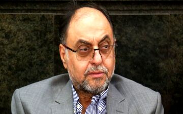 وحید حقانیان به پزشکیان رای داد! + عکس