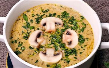 طرز تهیه سوپ پنیر خامه‌ ای فرانسوی / دستور خوشمزه با طعمی اصیل