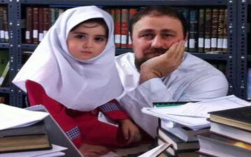 تصویری از سید حسن خمینی در کنار فرزندانشان