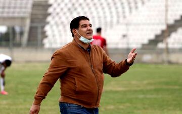 مهاجری سرمربی مس کرمان: نمی دانم چرا در بازی های لیگ یک تا این حد فریاد وجود دارد