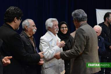 برگزاری عصر شعر و موسیقی بهار در تالار وحدت و تجلیل از روسای انجمن‌های ادبی 