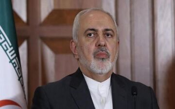 ظریف: عاشورا درسی تاریخی است که به آزادگان در مقابله با ظلم و استبداد قدرت می‌بخشد
