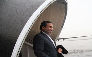 عراقچی مسکو را ترک و راهی ایروان شد
