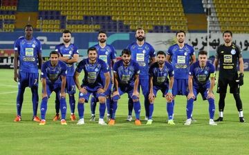 لیست سرمربی استقلال در اختیار باشگاه
