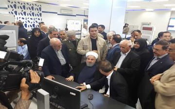  رئیس جمهوری سه طرح پتروشیمی را در عسلویه افتتاح کرد