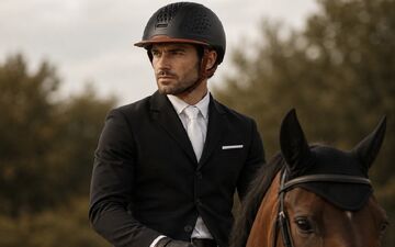 راهنمای جامع خرید کلاه سوارکاری مناسب و نحوه قرار دادن صحیح کلاه در 4 مرحله 