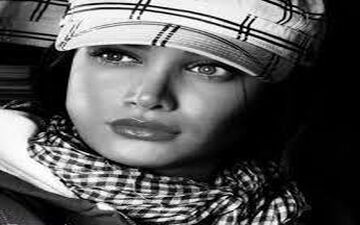  تینا آخوندتبار با تیپ و ظاهر متفاوت