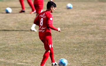 تور شهریار پهن شد/ علی دایی به دنبال جذب مدافع پرسپولیس