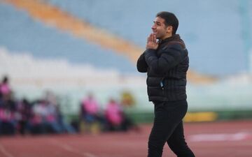 سرمربی سایپا جدا شد
