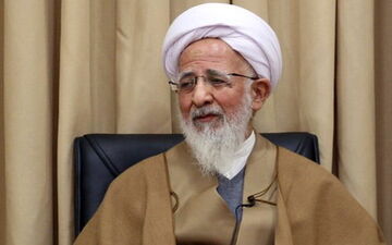 
دانشگاه‌های ما باید کارگر متخصص به جامعه تحویل دهند