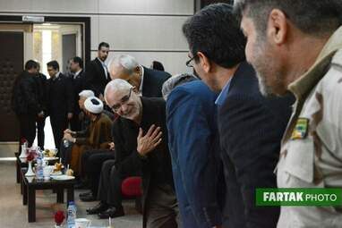 تجلیل از صادر کنندگان برتر در اتاق بازرگانی،صنایع و معادن استان کرمانشاه به روایت تصویر