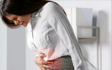 گرفتگی عضلات شکم در زنان چه دلایلی دارد؟


