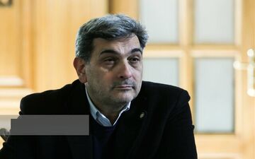 شهردار تهران تاکید کرد: لزوم بهره‌گیری از رنگ در شهر تهران
