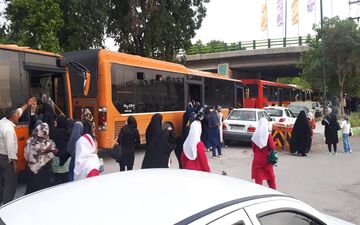 

خدمات رسانی سازمان حمل و نقل مسافر شهرداری کرمانشاه به مدعوین جشن روز دختر

