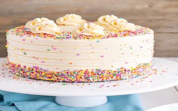 طرز تهیه کیک خامه ای| این کیک رو همه دوست دارن!