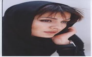 پوشش عجیب «السا فیروز آذر» در یک مراسم 