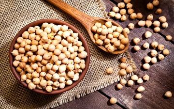 نخودچی برای خانم‌ها: بخوریم یا نه؟ فواید و ضررها + 23 نکته طلایی