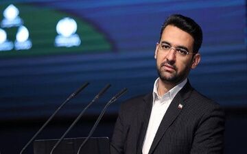 آذری جهرمی: دستورالعمل دارند که مرا بایکوت کنند/ بزرگ‌ترین مساله ما این است که فضای مجازی را به رسمیت نمی‌شناسند
