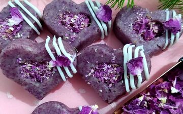 طرز تهیه حلوای گل سرخ | حلوای خوشمزه و جذاب!