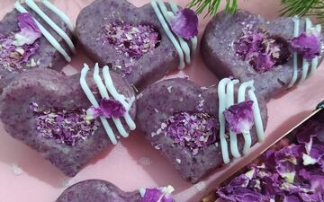 طرز تهیه حلوای گل سرخ | حلوای خوشمزه و جذاب!