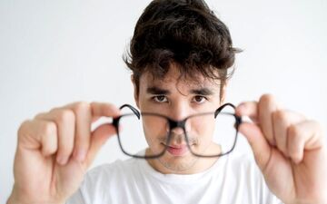 تاری دید ناگهانی را جدی بگیرید/ شاید چشم‌هایت از یک سکته قریب‌الوقوع خبر می‌دهند!