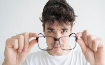 تاری دید ناگهانی را جدی بگیرید/ شاید چشم‌هایت از یک سکته قریب‌الوقوع خبر می‌دهند!