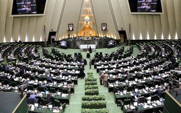 طرح نمایندگان برای حذف زبان انگلیسی از برنامه مدارس
