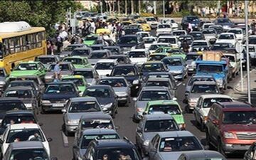 خرابی تریلی در فرشته ترافیک شمال تهران را سنگین کرد