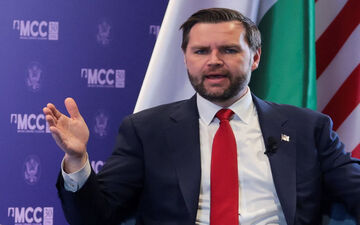معاون ترامپ: خروج از مناقشه ایران بحران انرژی جهانی را به دنبال دارد