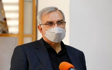  وزیر بهداشت: ارز ترجیحی ضدتولید است/ ایستادن مردم در صف دارو خجالت‌آور است 