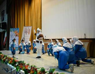بزم ادبی- هنری  شاهنامه‌خوانی  مرکز آموزشی علمی- فرهنگی سما در دانشگاه رازی